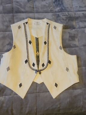 Vintage Longhorns Men’s Cream Embroidered Western Vest